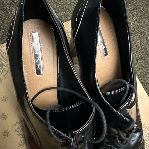 Vintage patent leather lace up heels - Picture 4 of 4